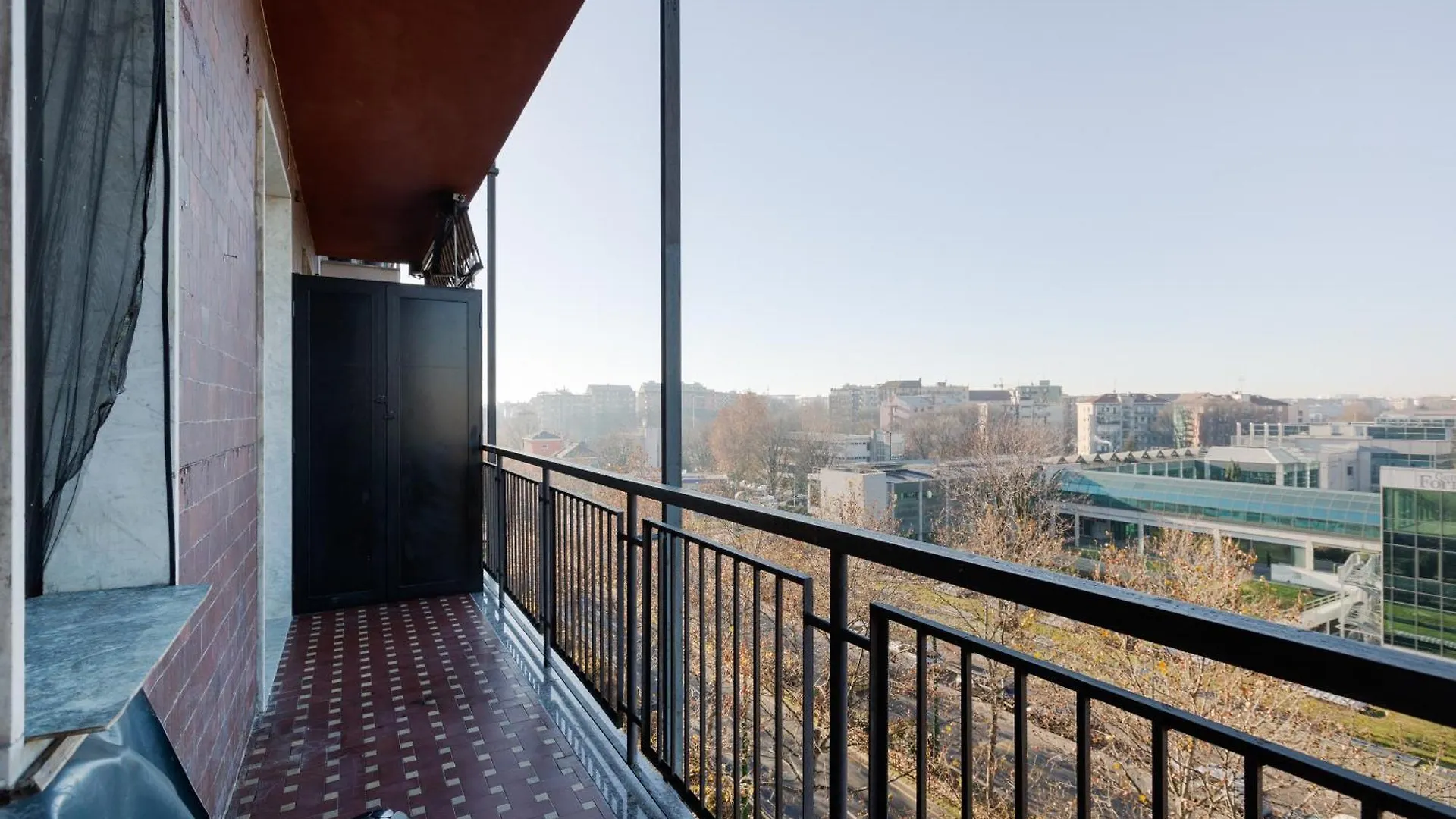 Roomy Apartment With Balcony! Milaan