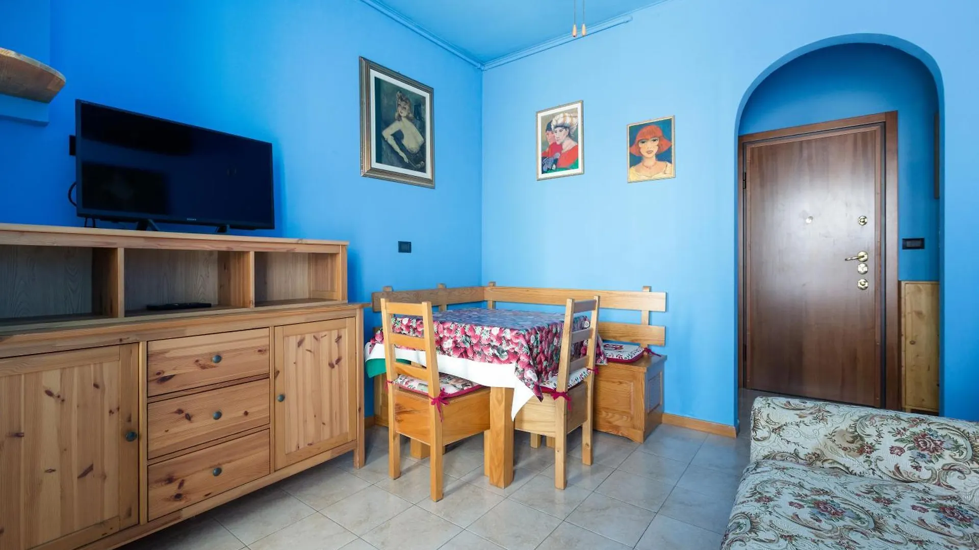 Roomy Apartment With Balcony! Milaan